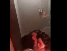 Lasing Tropa Nagtikiman sa Banyo